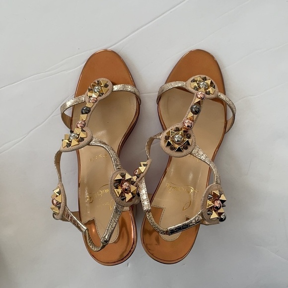 Christian Louboutin Gold Kaleitop leather 85mm T strap heels 37 - Picture 10 of 10